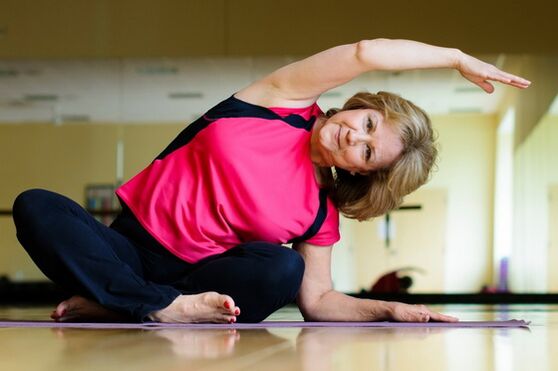 Yoga-Kurse zur Behandlung von Nackenarthritis